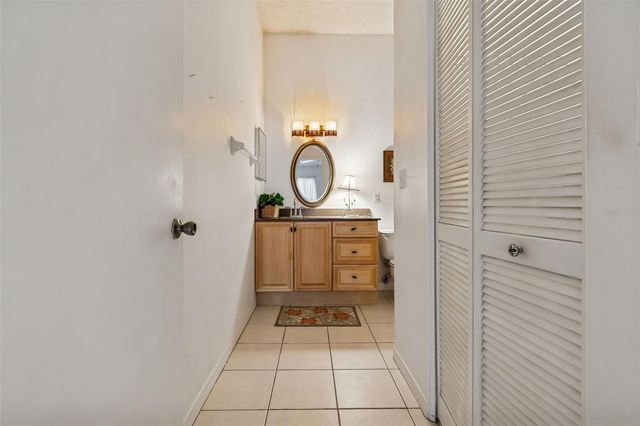 2504 NEW HAVEN CIRCLE, Sun City Center, FL 33573