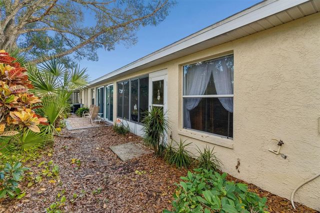 2504 NEW HAVEN CIRCLE, Sun City Center, FL 33573