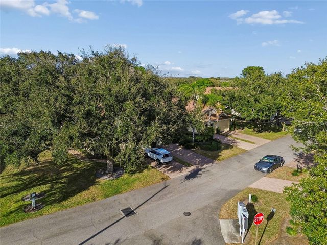 2504 NEW HAVEN CIRCLE, Sun City Center, FL 33573