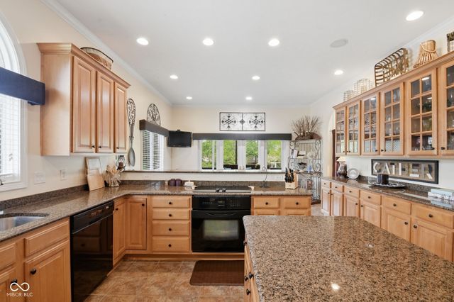7450 Easy Street, Fishers, IN 46038