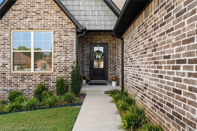 8316 Mclaren Drive, Fort Smith, AR 72916