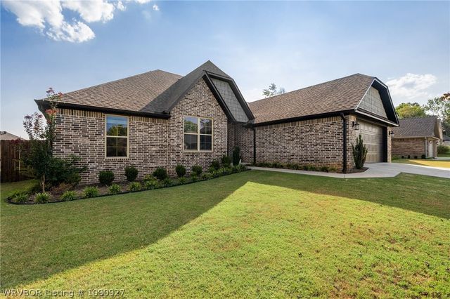 8316 Mclaren Drive, Fort Smith, AR 72916