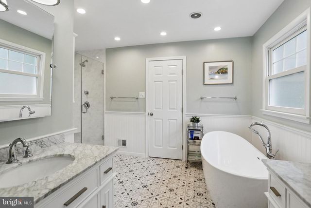 2003 RAMPART DR, Alexandria, VA 22308
