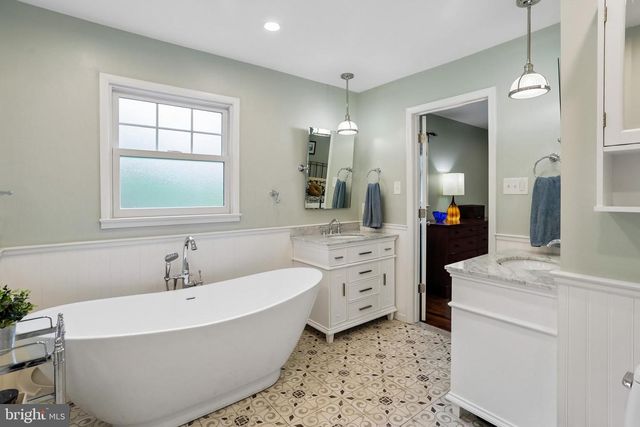 2003 RAMPART DR, Alexandria, VA 22308