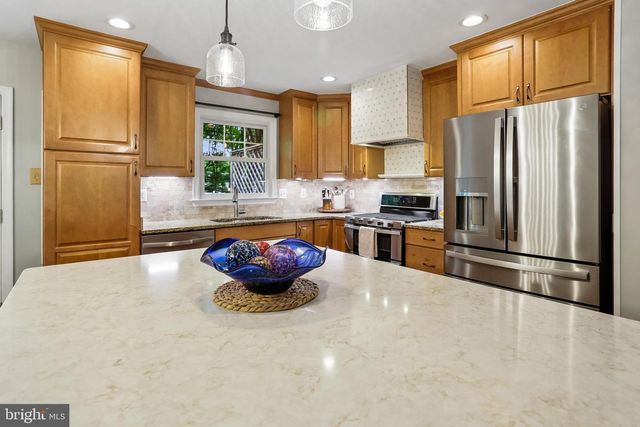 2003 RAMPART DR, Alexandria, VA 22308