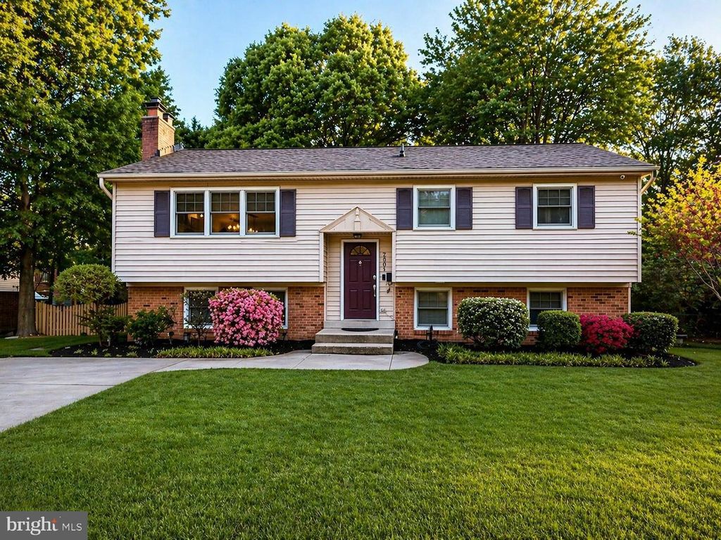 2003 RAMPART DR, Alexandria, VA 22308