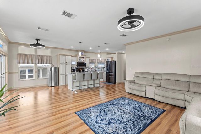 7174 MOUNT ARLINGTON DRIVE NE 419, St Petersburg, FL 33702