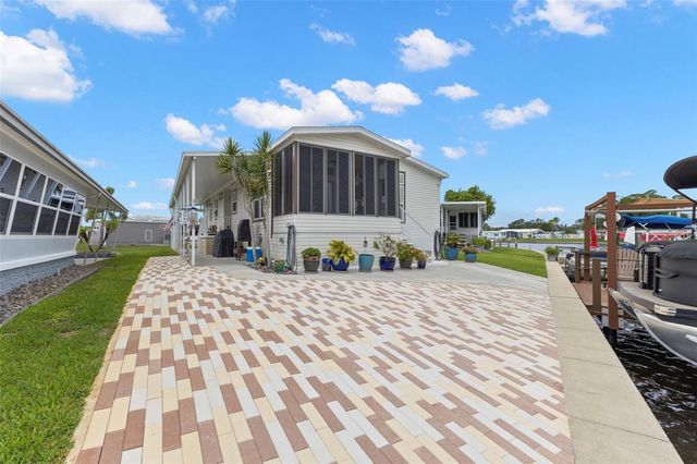 7174 MOUNT ARLINGTON DRIVE NE 419, St Petersburg, FL 33702