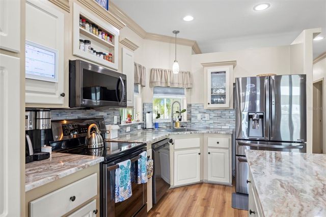 7174 MOUNT ARLINGTON DRIVE NE 419, St Petersburg, FL 33702