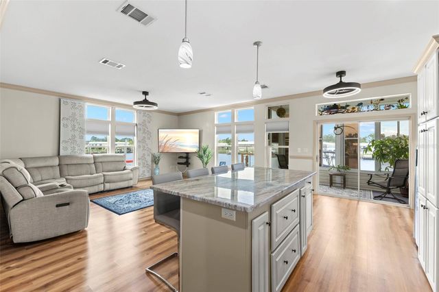 7174 MOUNT ARLINGTON DRIVE NE 419, St Petersburg, FL 33702