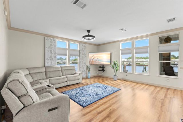 7174 MOUNT ARLINGTON DRIVE NE 419, St Petersburg, FL 33702