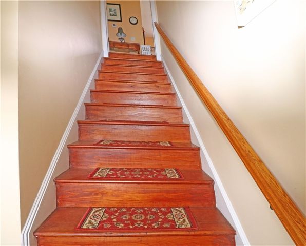 17 Metacomet Street, Portsmouth, RI 02871