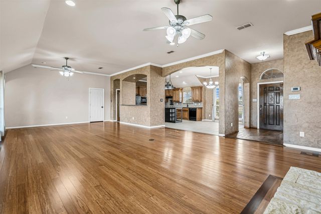 6009 Feather Wind Way, Fort Worth, TX 76135