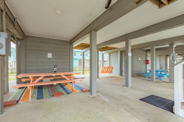 17605 Termini San Luis Pass Road, Galveston, TX 77554