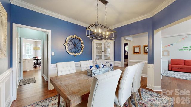12301 Silveroak Lane, Charlotte, NC 28277