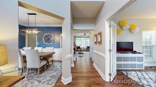 12301 Silveroak Lane, Charlotte, NC 28277