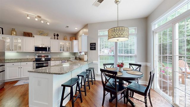 12301 Silveroak Lane, Charlotte, NC 28277