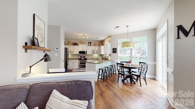 12301 Silveroak Lane, Charlotte, NC 28277