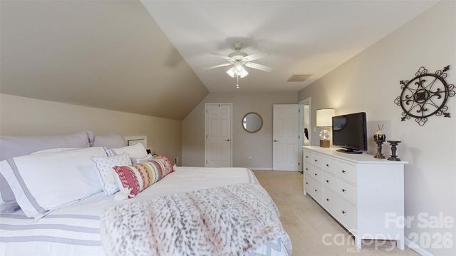 12301 Silveroak Lane, Charlotte, NC 28277