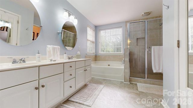 12301 Silveroak Lane, Charlotte, NC 28277