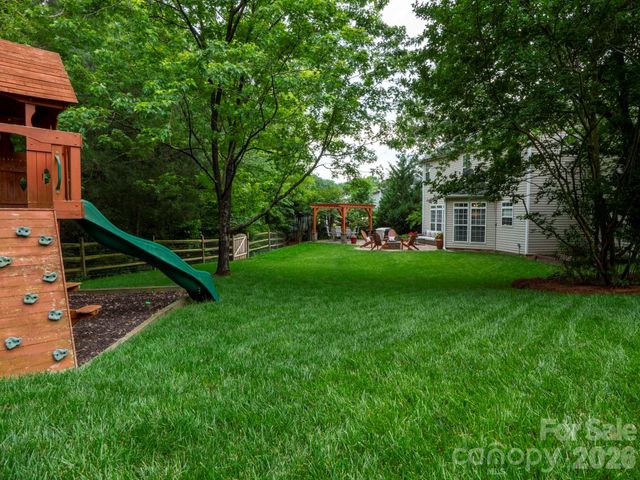 12301 Silveroak Lane, Charlotte, NC 28277