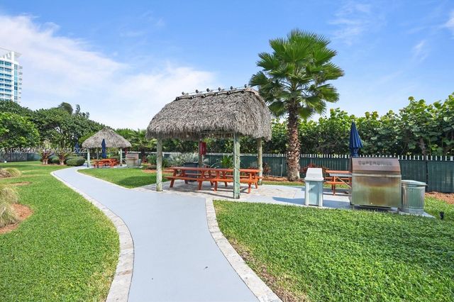 6423 Collins Ave 1005, Miami Beach, FL 33141