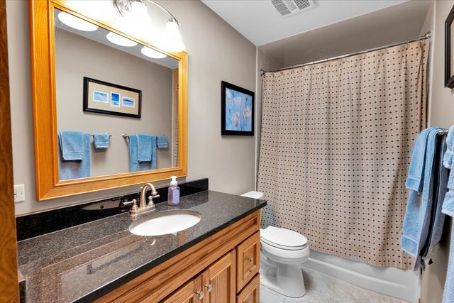 214 Deerpath Drive, Oswego, IL 60543