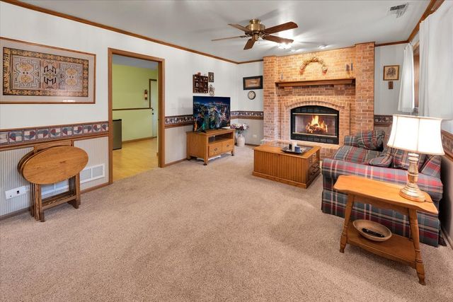 214 Deerpath Drive, Oswego, IL 60543