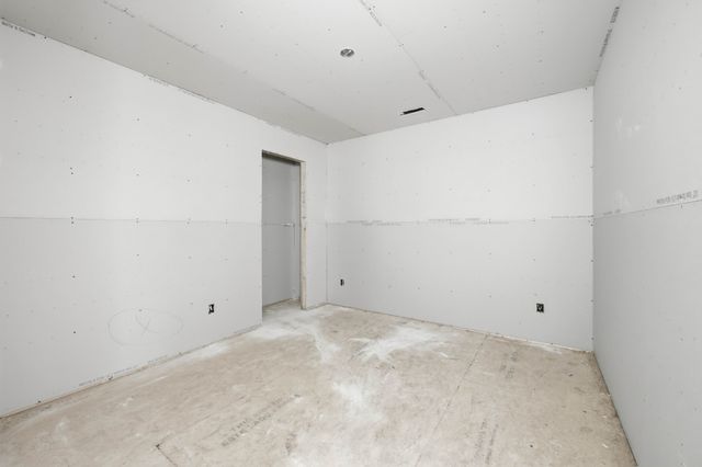 246 Wayne Hall Rd, Clarksville, TN 37040