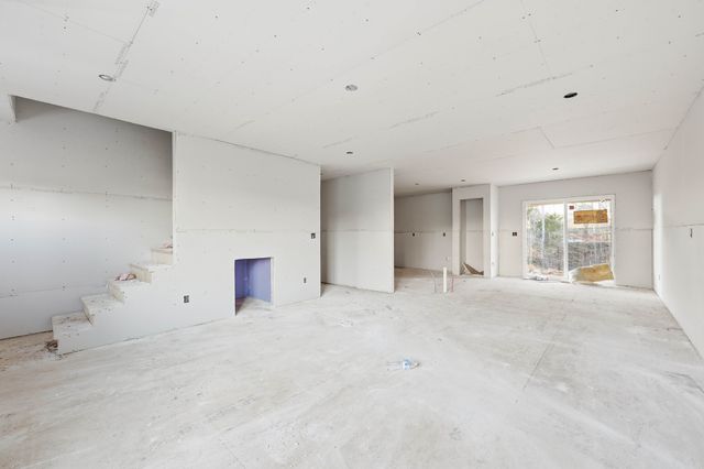 246 Wayne Hall Rd, Clarksville, TN 37040