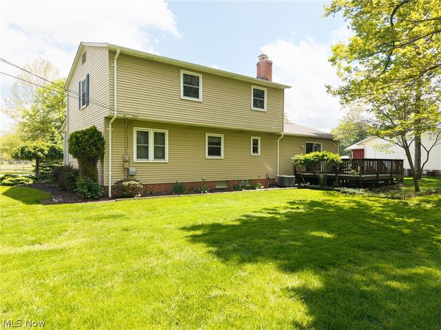 8152 Twin Oaks Drive, Broadview Heights, OH 44147
