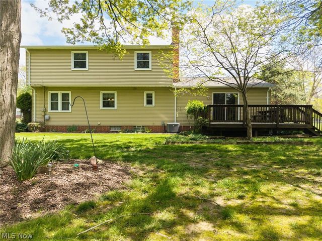8152 Twin Oaks Drive, Broadview Heights, OH 44147
