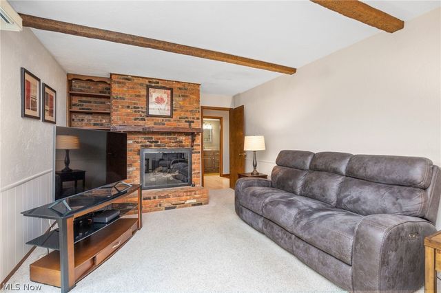 8152 Twin Oaks Drive, Broadview Heights, OH 44147