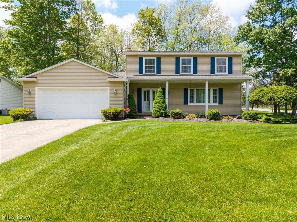 8152 Twin Oaks Drive, Broadview Heights, OH 44147