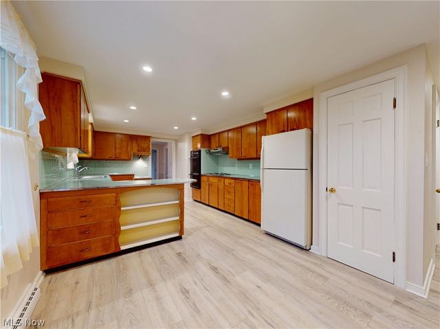 145 Overlook Road, Painesville Twp, OH 44077