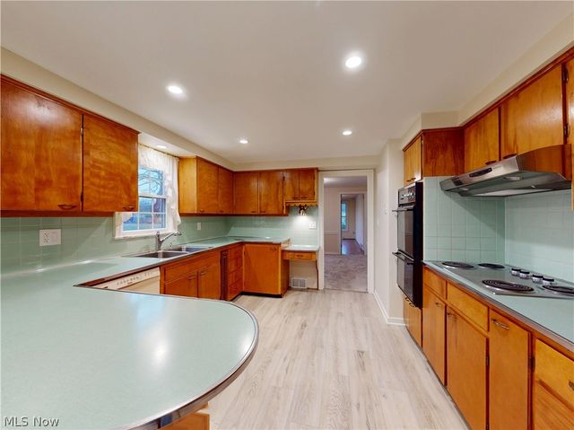 145 Overlook Road, Painesville Twp, OH 44077