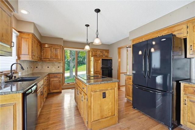 4142 NE Hampstead Drive, Lee's Summit, MO 64064
