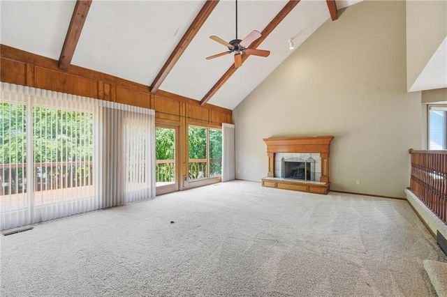 4142 NE Hampstead Drive, Lee's Summit, MO 64064