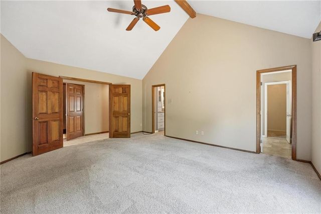 4142 NE Hampstead Drive, Lee's Summit, MO 64064