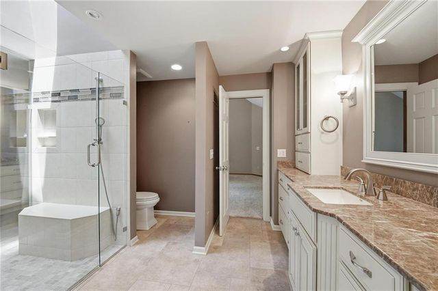 4142 NE Hampstead Drive, Lee's Summit, MO 64064