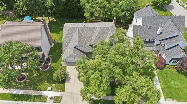 4142 NE Hampstead Drive, Lee's Summit, MO 64064