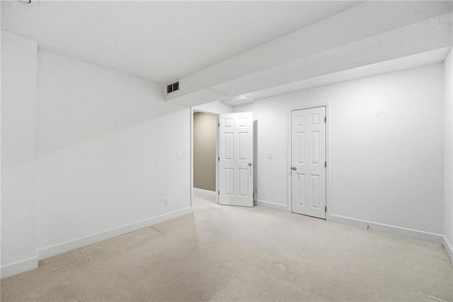 4142 NE Hampstead Drive, Lee's Summit, MO 64064