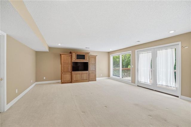 4142 NE Hampstead Drive, Lee's Summit, MO 64064