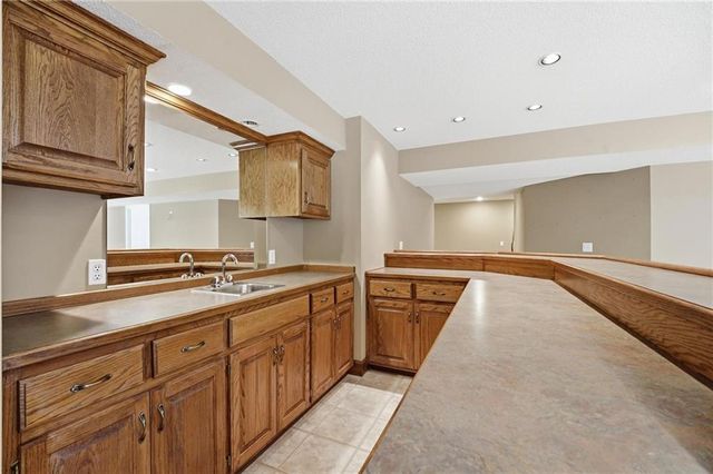 4142 NE Hampstead Drive, Lee's Summit, MO 64064