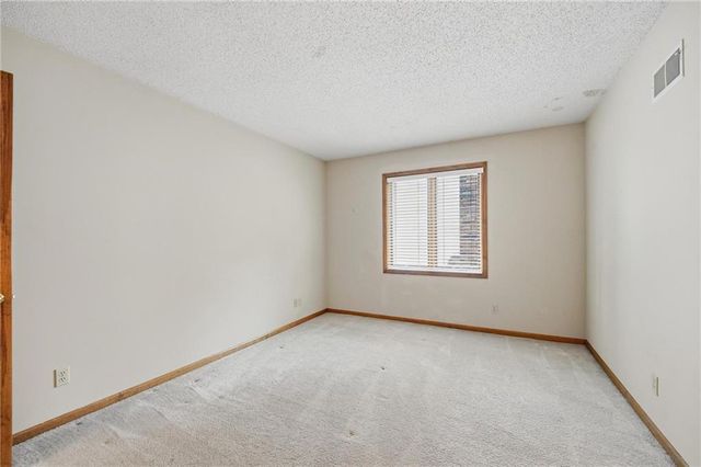 4142 NE Hampstead Drive, Lee's Summit, MO 64064