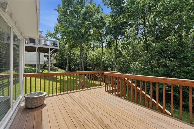 4142 NE Hampstead Drive, Lee's Summit, MO 64064