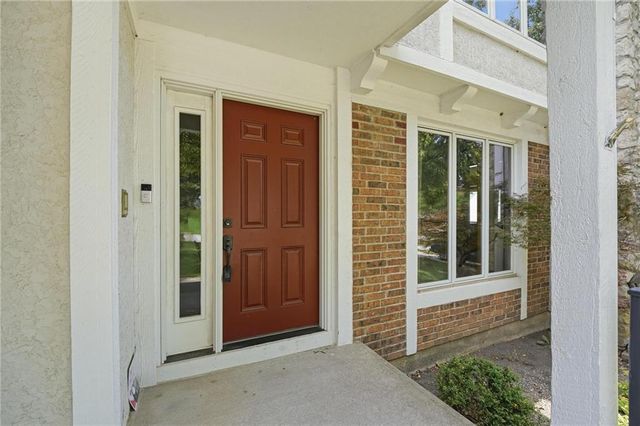 4142 NE Hampstead Drive, Lee's Summit, MO 64064