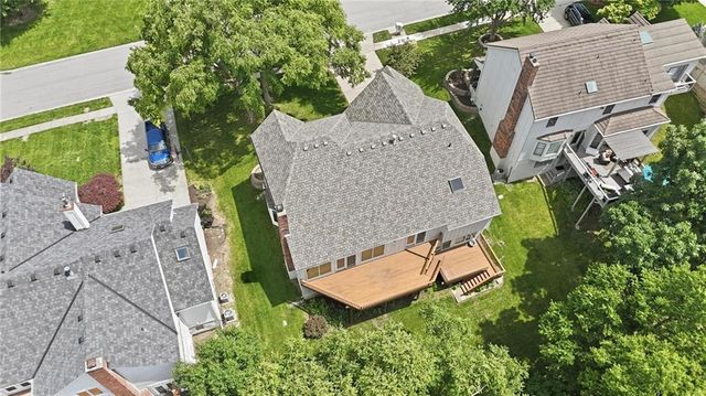 4142 NE Hampstead Drive, Lee's Summit, MO 64064