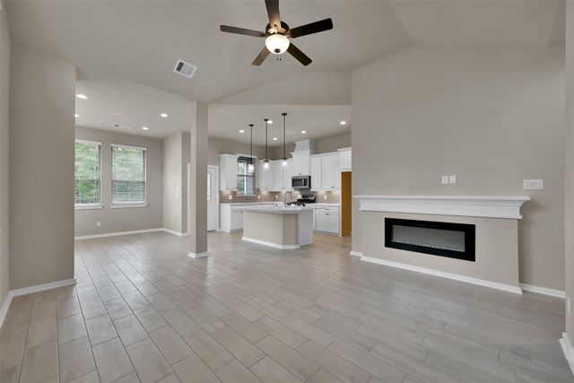 543 Longleaf Pine Drive, Montgomery, TX 77316