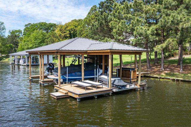 5486 Bayshore Drive, Athens, TX 75752